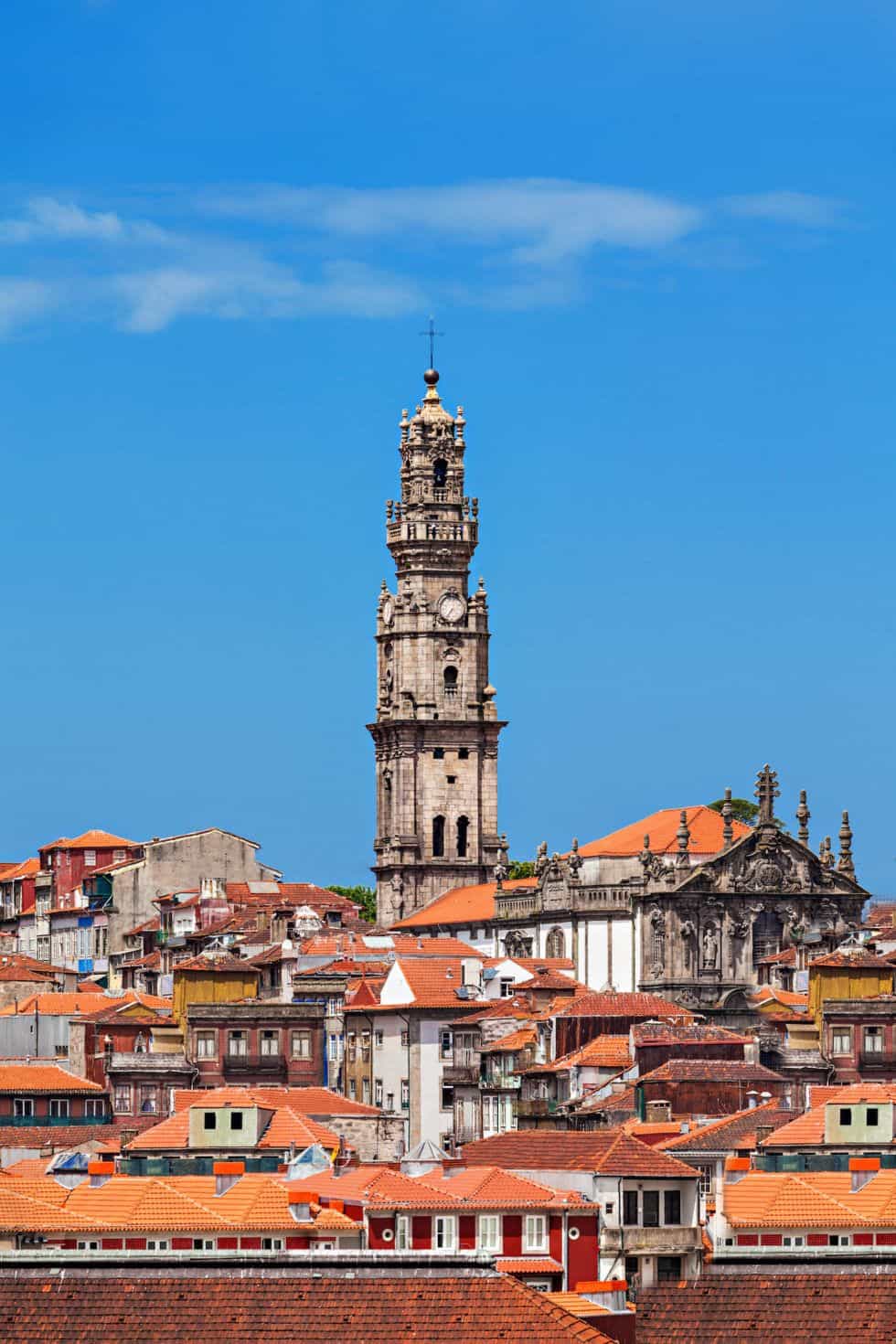 Iglesia Y Torre De Los Clérigos - Guía Turística De Oporto